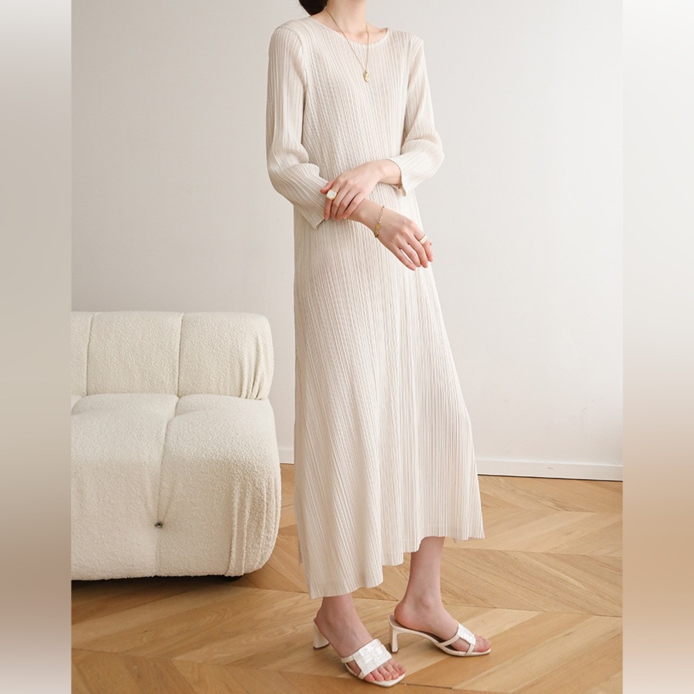 [NEW] Cream pleated French style effortless dress, slim fit, OS